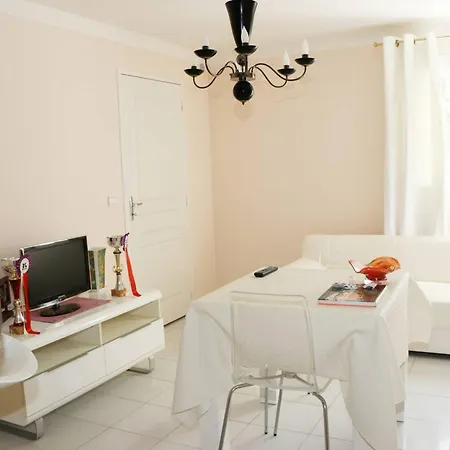 De Maitre 6 Avec Piscine Et Jacuzzi - Fr-1-768-119 Villa