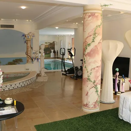 De Maitre 6 Avec Piscine Et Jacuzzi - Fr-1-768-119 Roquebrune-sur Argens