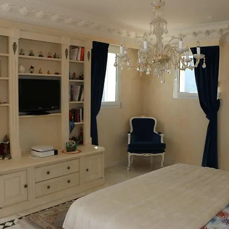 De Maitre 6 Avec Piscine Et Jacuzzi - Fr-1-768-119