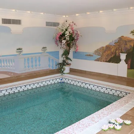 Villa De Maitre 6 Avec Piscine Et Jacuzzi - Fr-1-768-119 Roquebrune-sur Argens