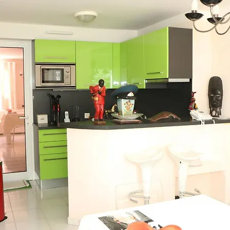 De Maitre 6 Avec Piscine Et Jacuzzi - Fr-1-768-119