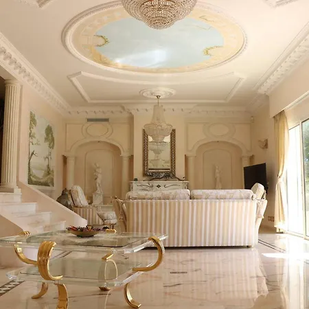 De Maitre 6 Avec Piscine Et Jacuzzi - Fr-1-768-119 *